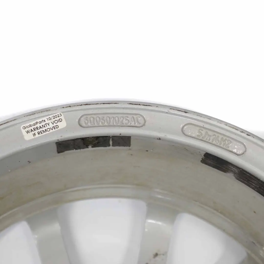 Llanta de aleación plateada 14" ET:35 5J para VW Volkswagen Polo 9N con número de pieza 6Q0601025AC VW Volkswagen Polo 9N Llanta de aleación plateada 14" ET:35 5J - SKU 6Q0601025AC-1 - Número de pieza 6Q0601025AC