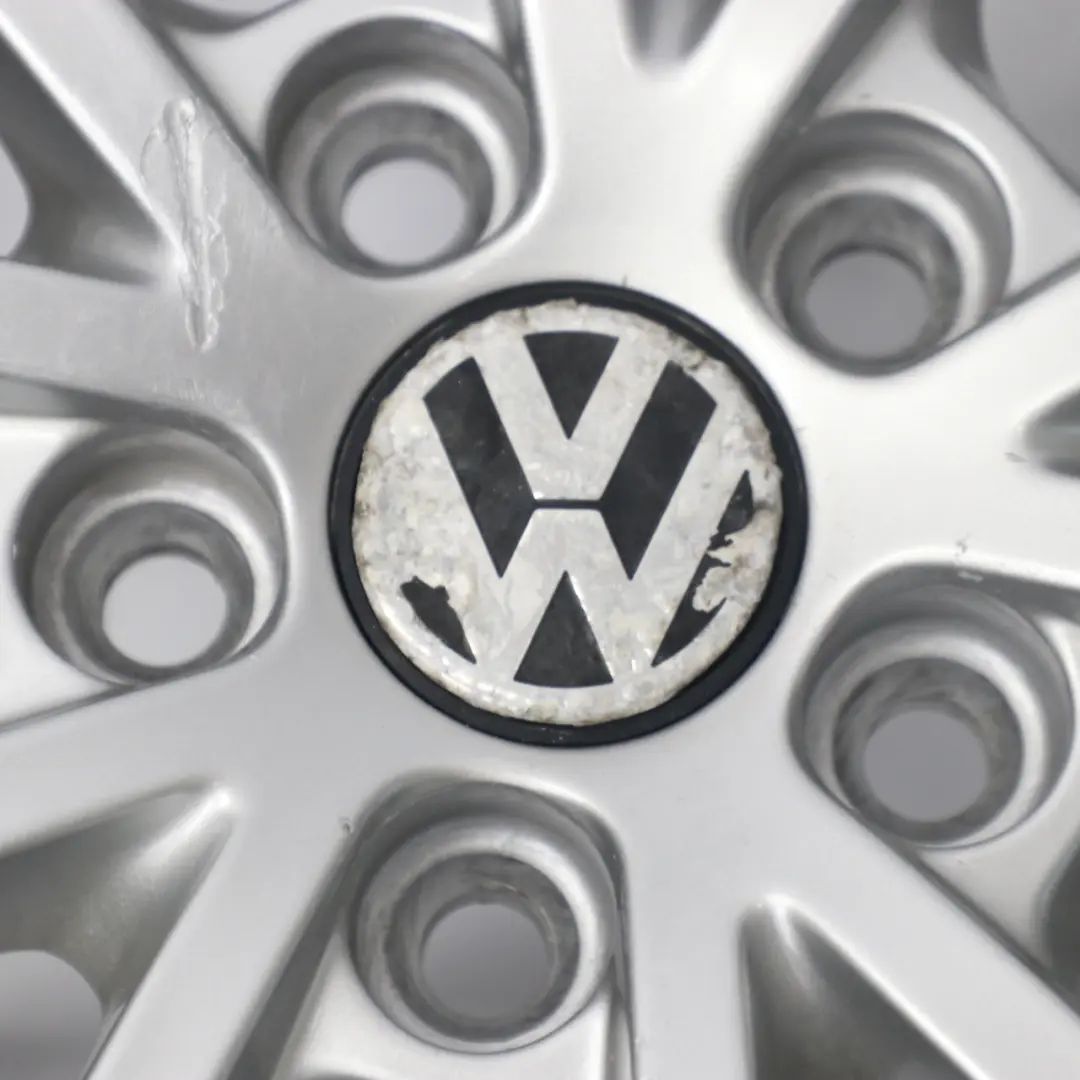 Silberne Leichtmetallfelge 14" ET:35 5J für VW Volkswagen Polo 9N mit Teilenummer 6Q0601025AC VW Volkswagen Polo 9N Silberne Leichtmetallfelge 14" ET:35 5J - SKU 6Q0601025AC-1 - Teilenummer 6Q0601025AC