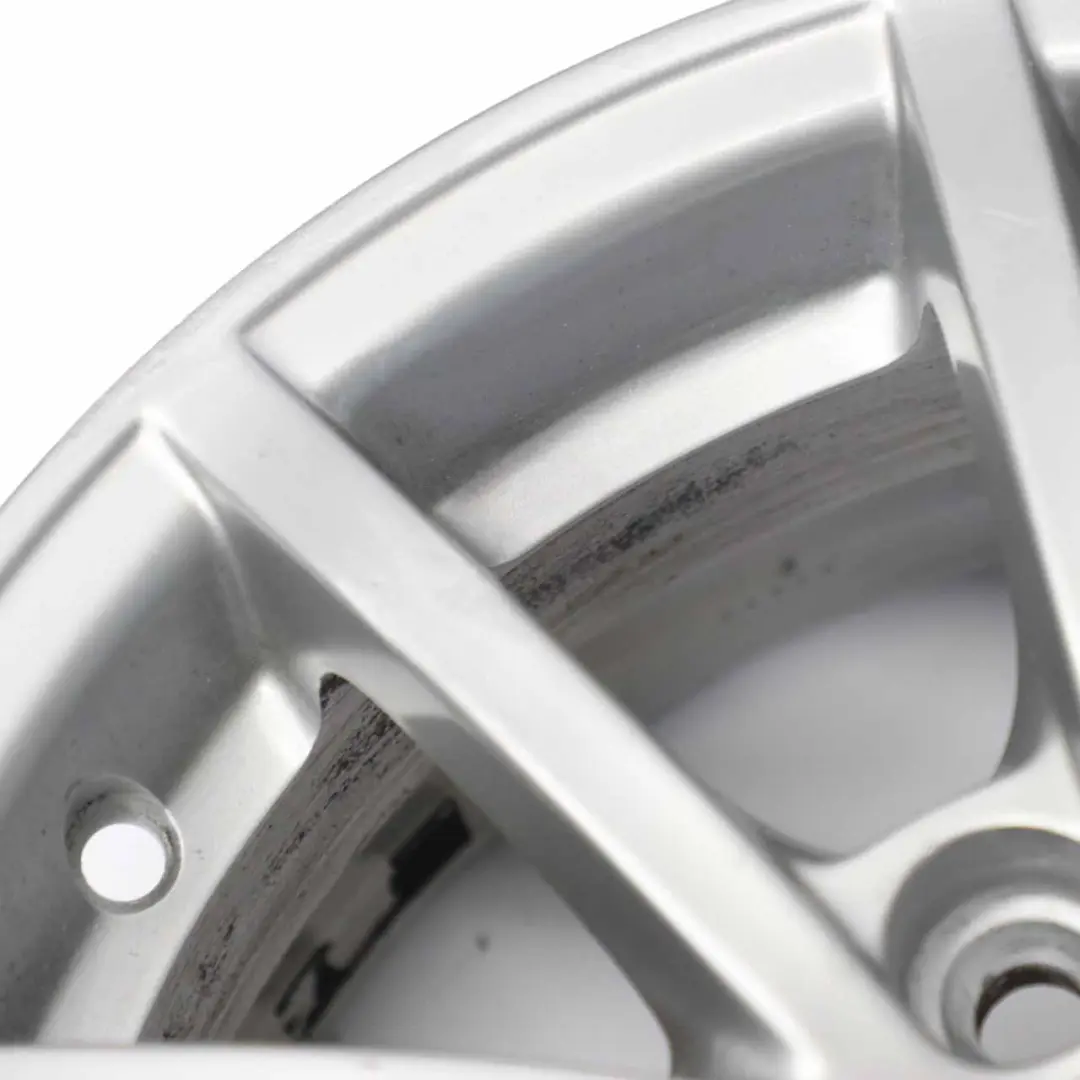 Silberne Leichtmetallfelge 14" ET:35 5J für VW Volkswagen Polo 9N mit Teilenummer 6Q0601025AC VW Volkswagen Polo 9N Silberne Leichtmetallfelge 14" ET:35 5J - SKU 6Q0601025AC-2 - Teilenummer 6Q0601025AC