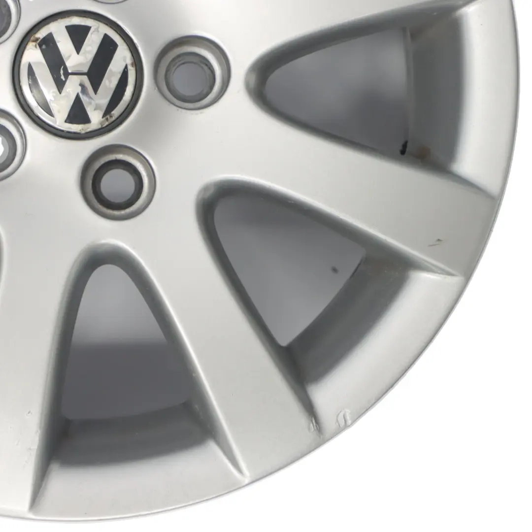 Silberne Leicht metall felge 14" ET:43 6J für VW Volkswagen Polo 4 9N mit Teilenummer 6Q0601025Q VW Volkswagen Polo 4 9N Silberne Leicht metall felge 14" ET:43 6J - SKU 6Q0601025Q - Teilenummer 6Q0601025Q