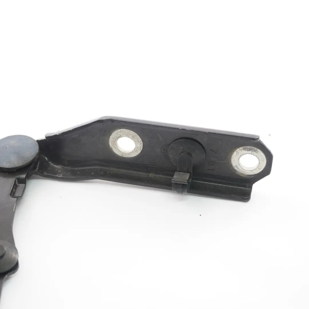 Cerniera cofano anteriore sinistra per Volkswagen VW Polo 9N con numero di parte 6Q0823301E Volkswagen VW Polo 9N Cerniera cofano anteriore sinistra - SKU 6Q0823301E - Numero di parte 6Q0823301E