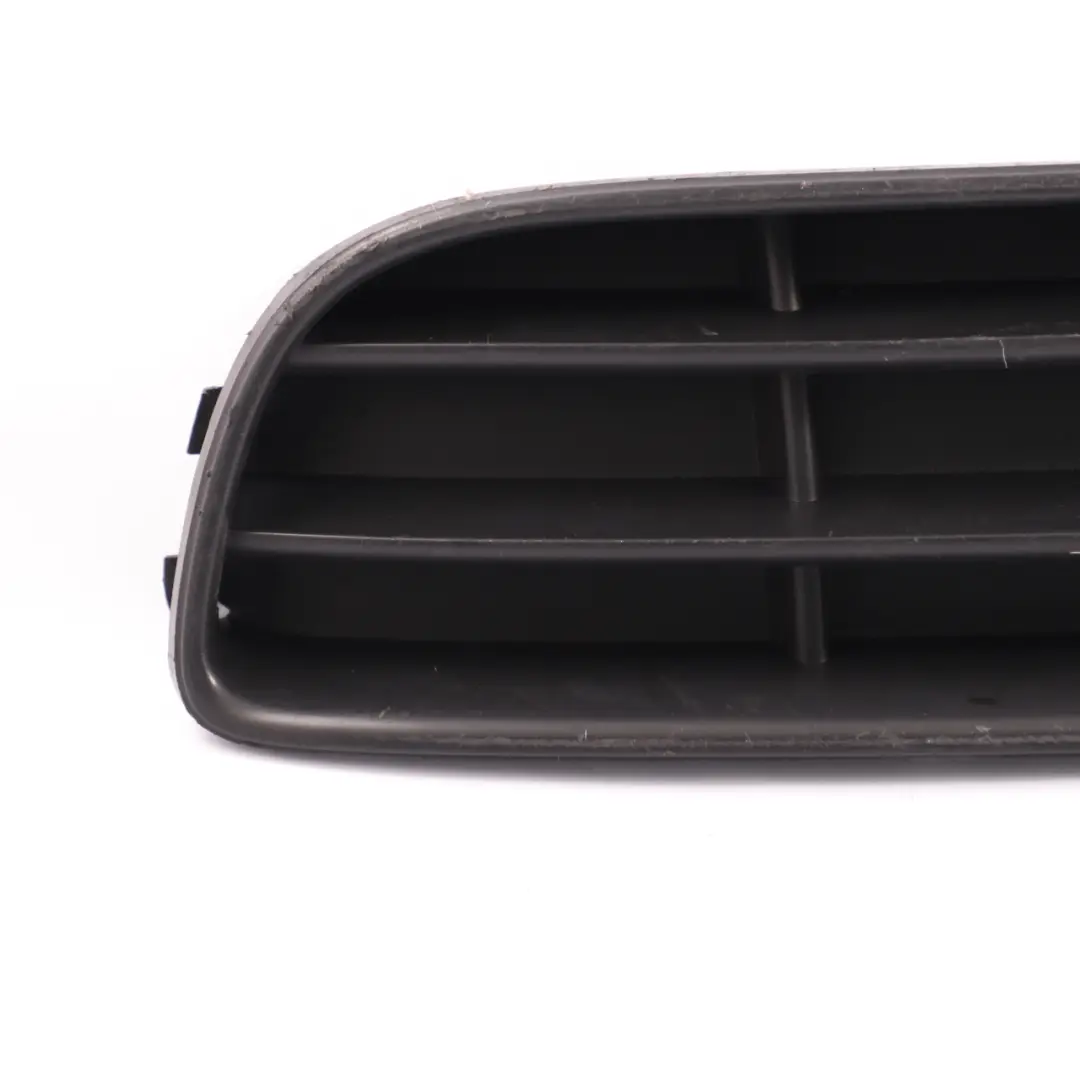 VW Volkswagen Polo 9N Garniture de grille de pare-chocs avant gauche - SKU 6Q0853665 - Numéro de pièce 6Q0853665