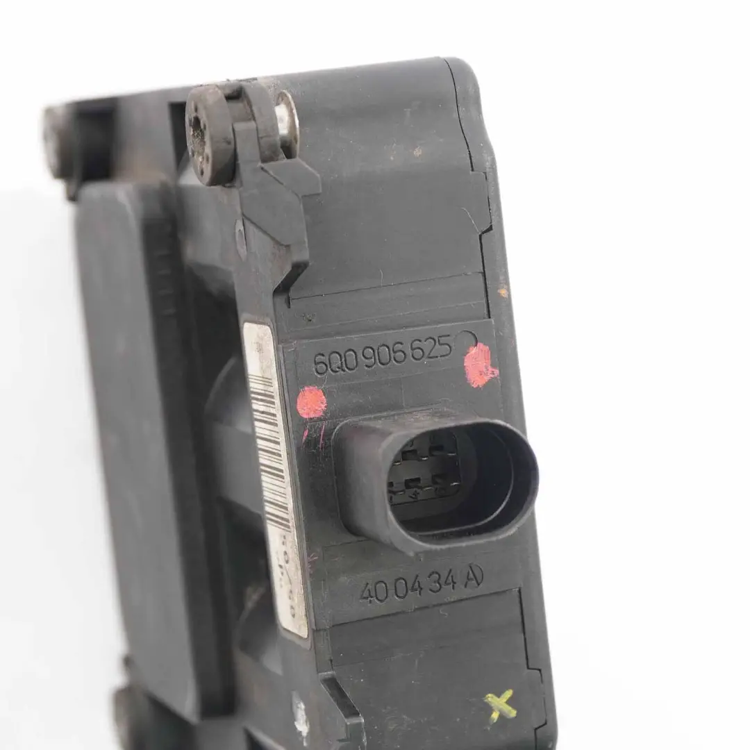 Audi A3 8P Vacuum Boost Solenoid Valve Block Control Box Unit - SKU 6Q0906625 - Part number 6Q0906625