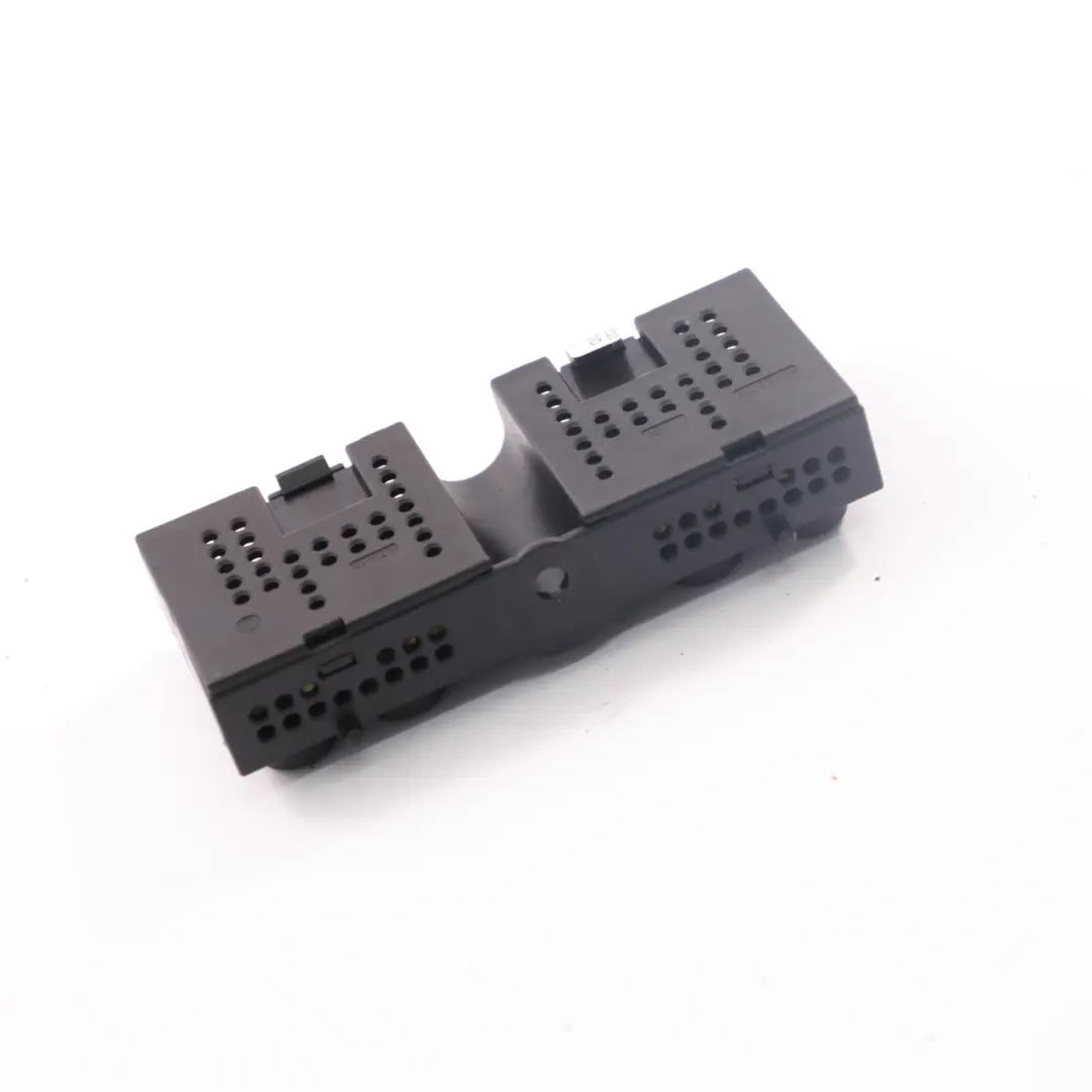 Battery Terminal Fuse Distribution Cable Cover Power Board to VW Polo 9N with Part number 6Q0937517 VW Polo 9N Battery Terminal Fuse Distribution Cable Cover Power Board - SKU 6Q0937517 - Part number 6Q0937517