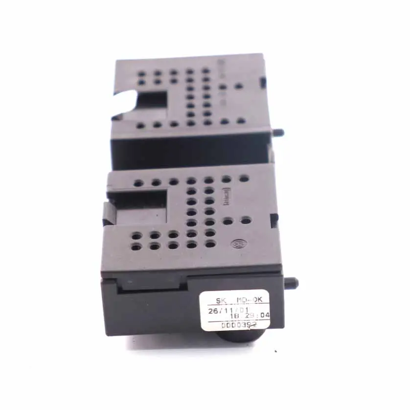 Battery Terminal Fuse Distribution Cable Cover Power Board to VW Polo 9N with Part number 6Q0937517 VW Polo 9N Battery Terminal Fuse Distribution Cable Cover Power Board - SKU 6Q0937517 - Part number 6Q0937517