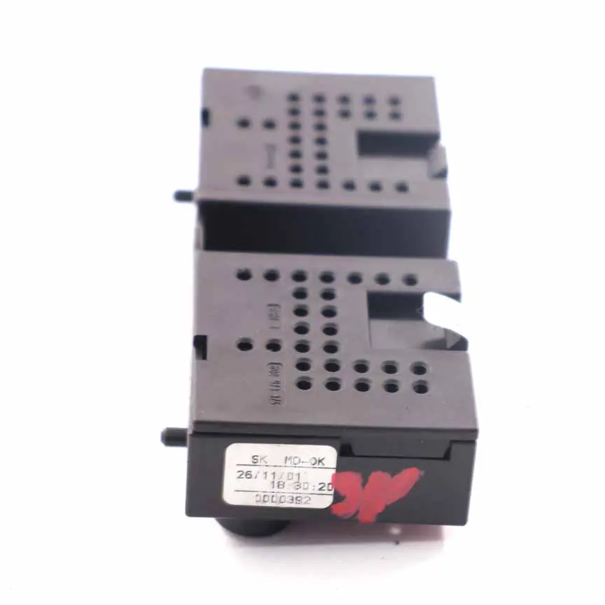 VW Polo 9N Battery Terminal Fuse Distribution Cable Cover Power Board - SKU 6Q0937517 - Part number 6Q0937517