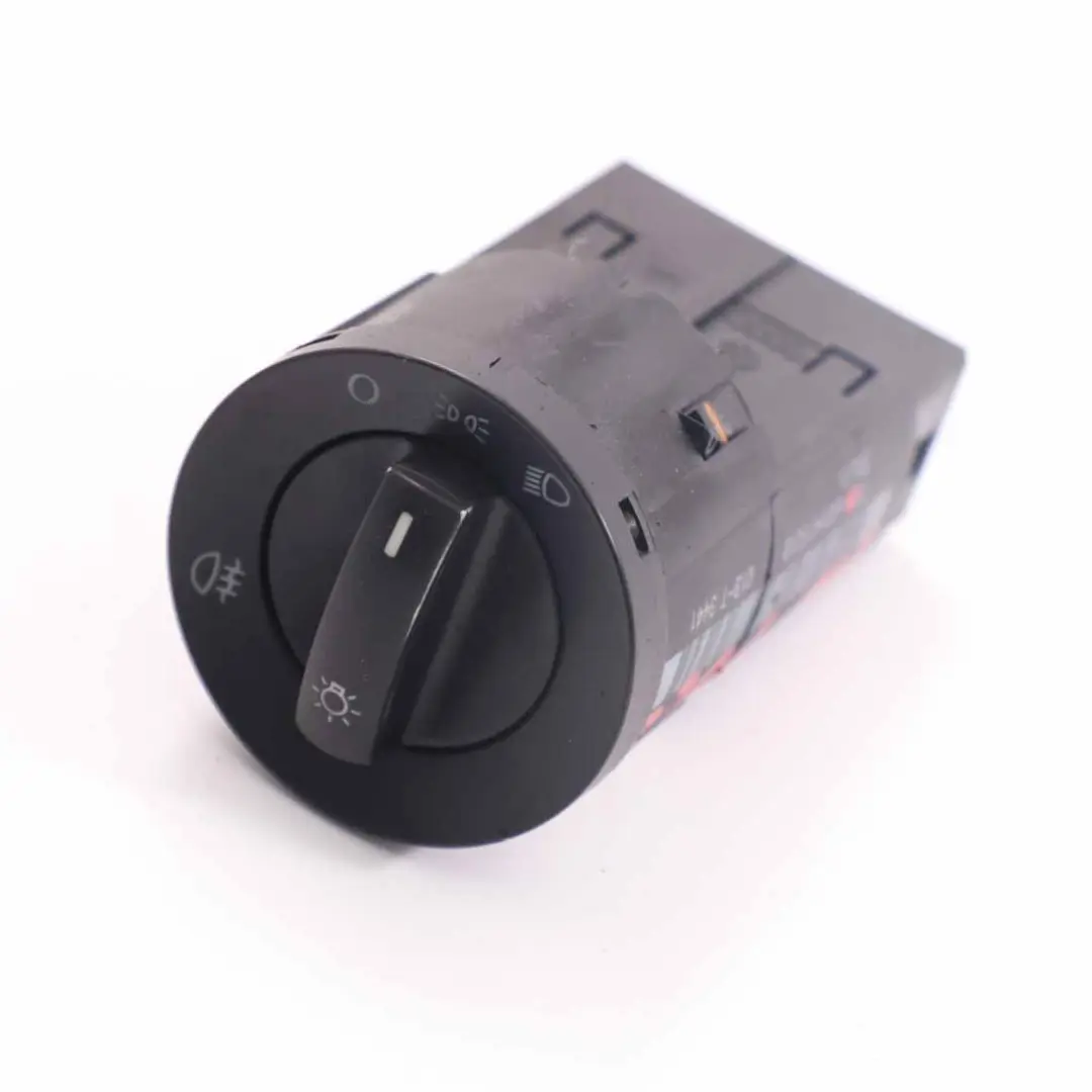 Interruptor de las luces delanteras Botón Unidad Negro para VW Polo 4 9N con número de pieza 6Q0941531B VW Polo 4 9N Interruptor de las luces delanteras Botón Unidad Negro - SKU 6Q0941531B - Número de pieza 6Q0941531B