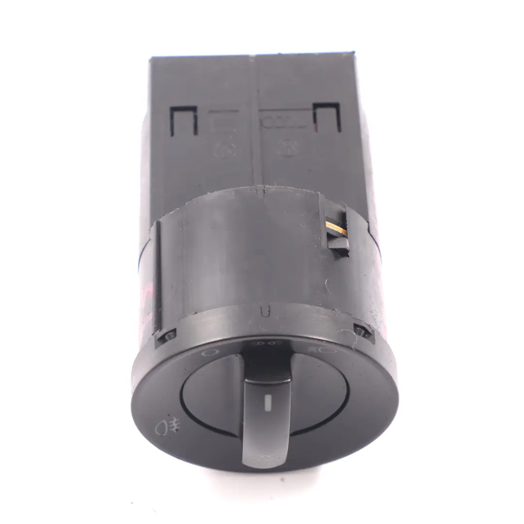 Faro delantero Luz antiniebla Interruptor para Volkswagen Transporter T5 con número de pieza 6Q0941531M Volkswagen Transporter T5 Faro delantero Luz antiniebla Interruptor - SKU 6Q0941531M - Número de pieza 6Q0941531M