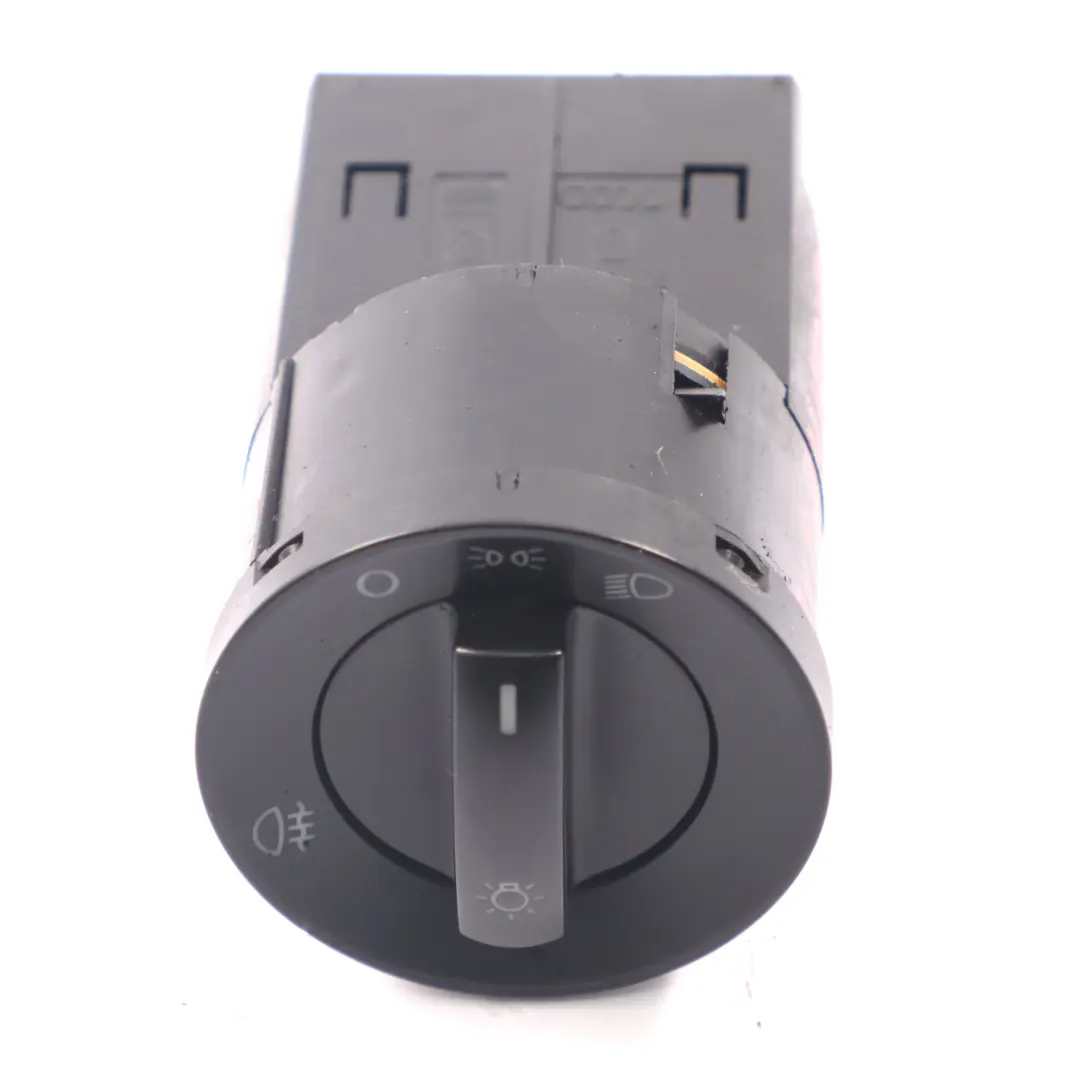 Faro Fendinebbia Interruttore Lampada Unità per Volkswagen Transporter T5 con numero di parte 6Q0941531M Volkswagen Transporter T5 Faro Fendinebbia Interruttore Lampada Unità - SKU 6Q0941531M - Numero di parte 6Q0941531M