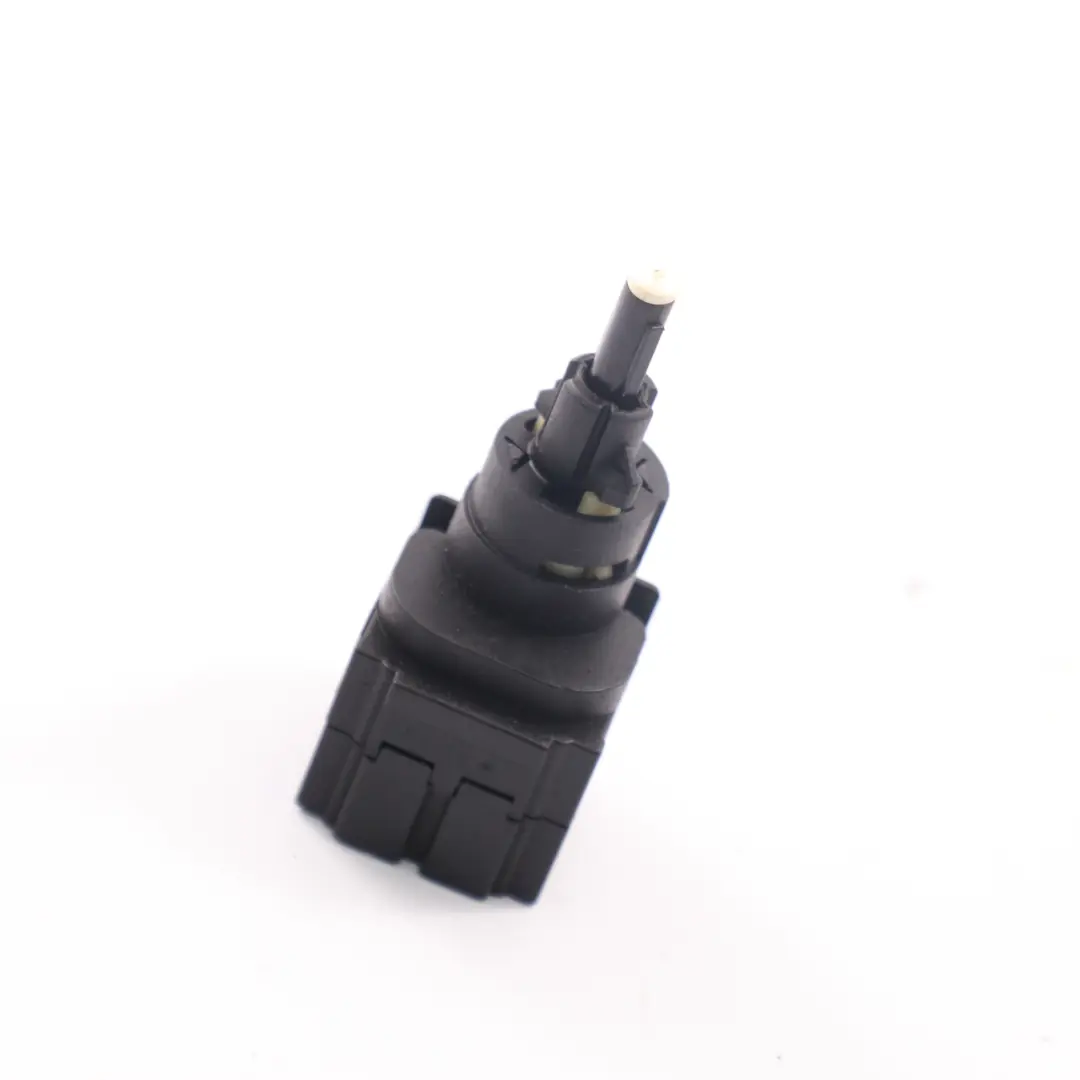Brake Light Pedal Sensor Switch to VW Polo 9N Seat Ibiza Skoda Fabia with Part number 6Q0945511 VW Polo 9N Seat Ibiza Skoda Fabia Brake Light Pedal Sensor Switch - SKU 6Q0945511 - Part number 6Q0945511