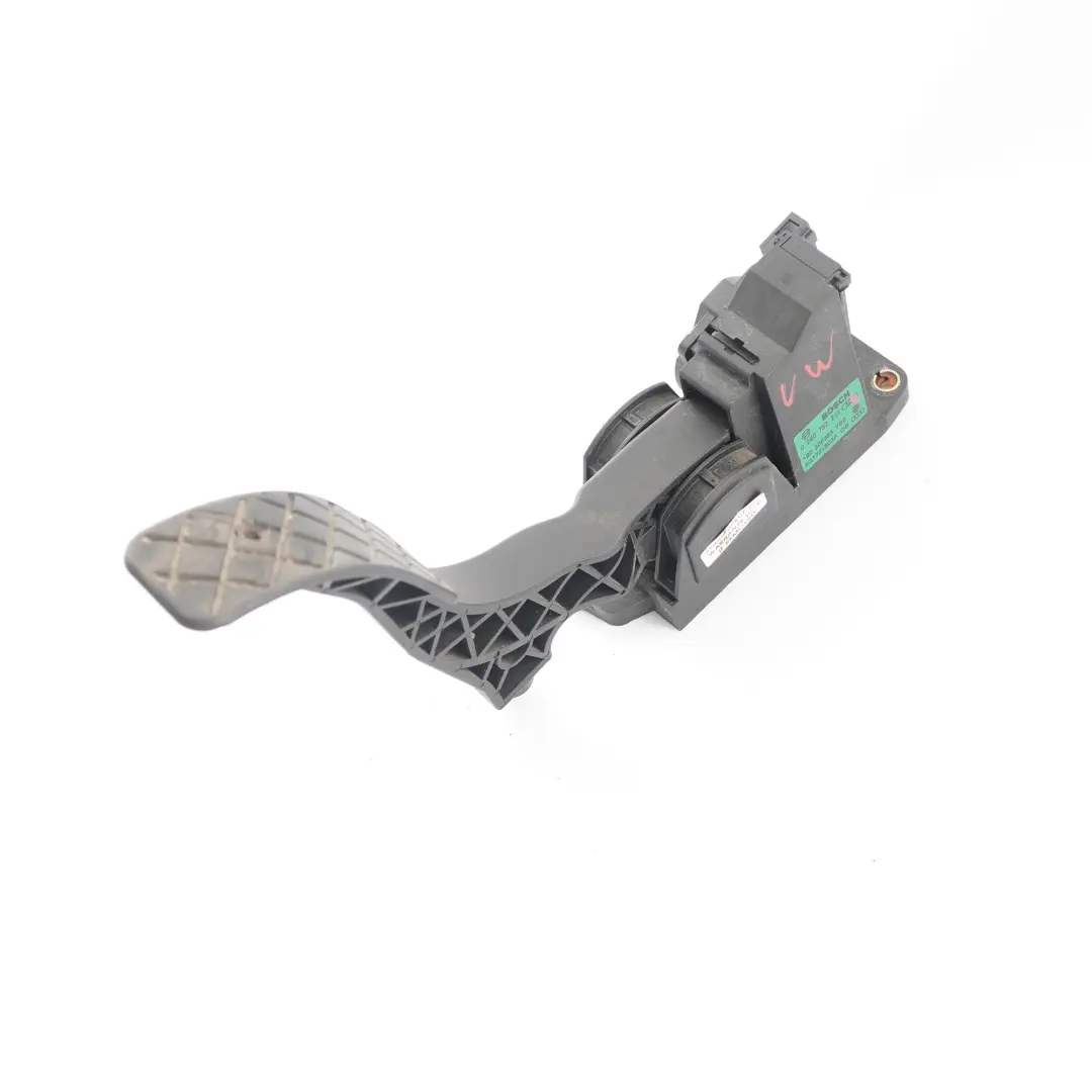Pédale d'accélérateur pour Volkswagen VW Polo 9N à propos du numéro de pièce 6Q1721503A Volkswagen VW Polo 9N Pédale d'accélérateur - SKU 6Q1721503A - Numéro de pièce 6Q1721503A