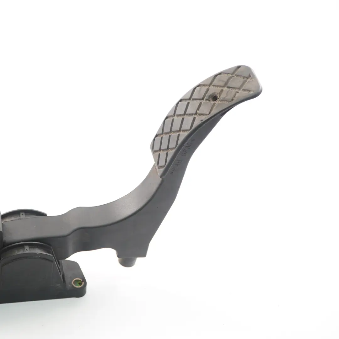 Throttle Accelerator Gas Pedal Unit to Volkswagen VW Polo 9N with Part number 6Q1721503A Volkswagen VW Polo 9N Throttle Accelerator Gas Pedal Unit - SKU 6Q1721503A - Part number 6Q1721503A