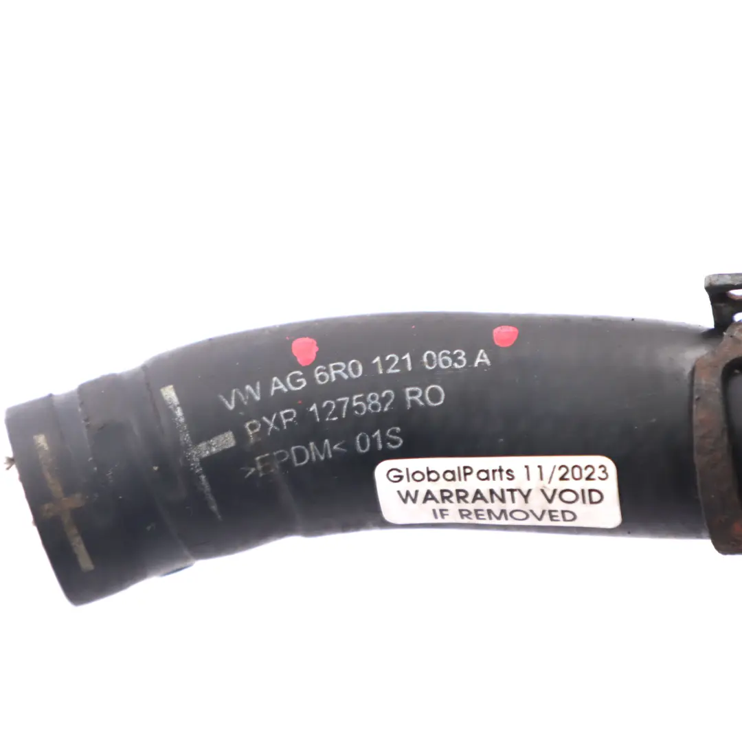 VW Volkswagen Polo 6R 5 Tuyau d'eau liquide refroidissement radiateur - SKU 6R0121063A - Numéro de pièce 6R0121063A