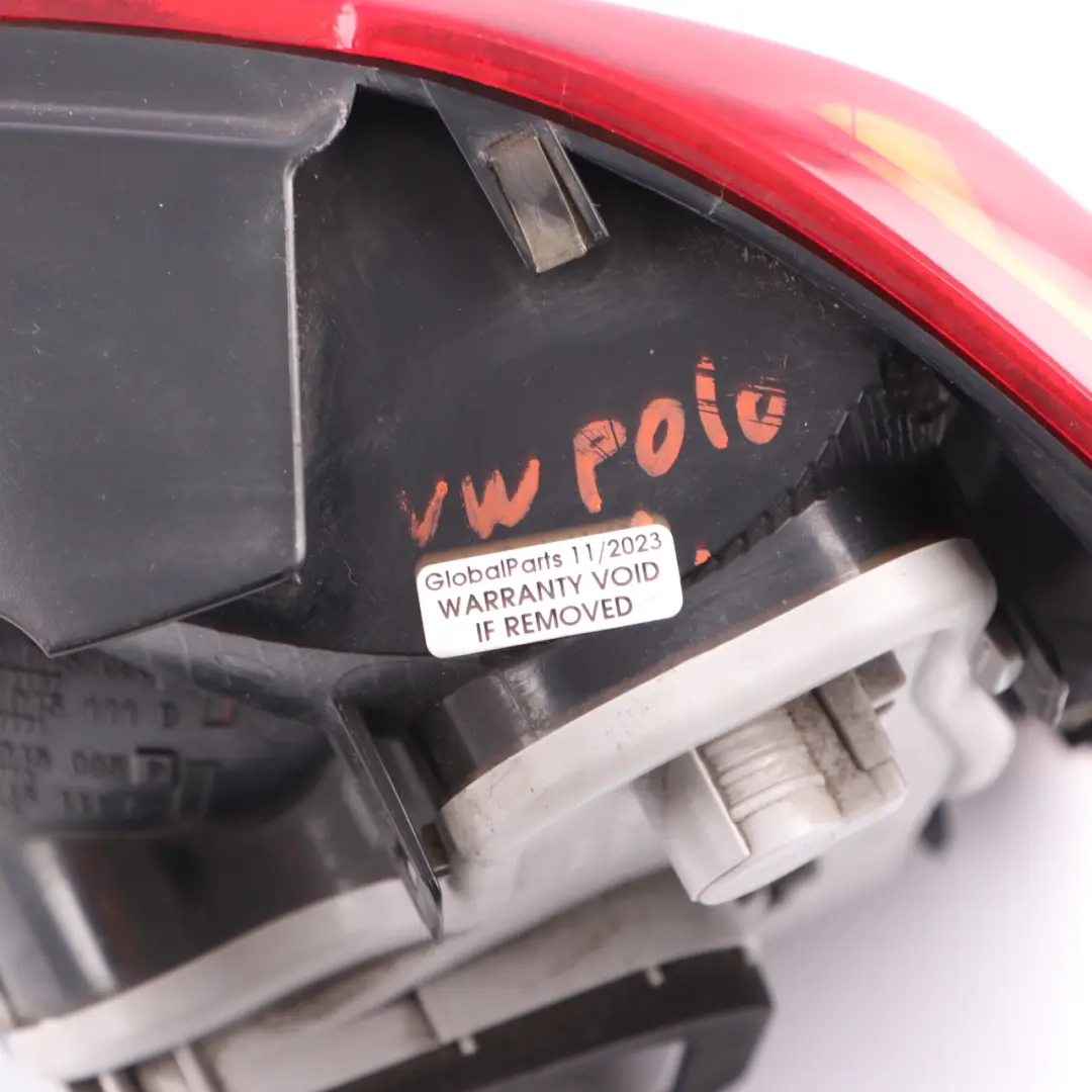 Luz Trasera Izquierda Lámpara Panel Lateral para VW Volkswagen Polo 6R 5 con número de pieza 6R0945095P VW Volkswagen Polo 6R 5 Luz Trasera Izquierda Lámpara Panel Lateral - SKU 6R0945095P - Número de pieza 6R0945095P