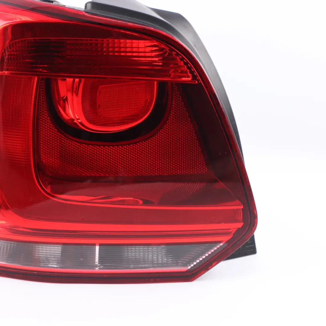 Fanale posteriore sinistro Lampada laterale per Volkswagen Polo 6R 5 con numero di parte 6R0945095P Volkswagen Polo 6R 5 Fanale posteriore sinistro Lampada laterale - SKU 6R0945095P - Numero di parte 6R0945095P