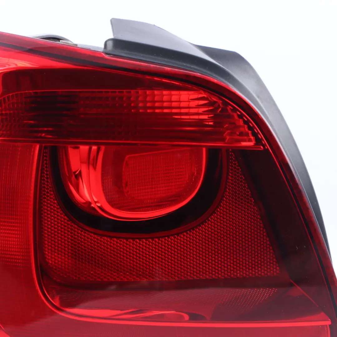 VW Volkswagen Polo 6R 5 Luz Trasera Izquierda Lámpara Panel Lateral - SKU 6R0945095P - Número de pieza 6R0945095P