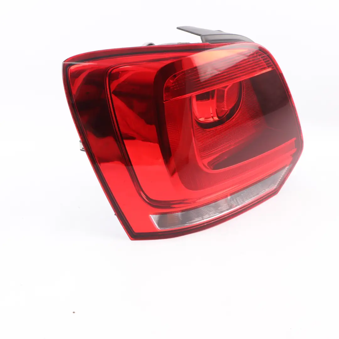 Fanale posteriore sinistro Lampada laterale per Volkswagen Polo 6R 5 con numero di parte 6R0945095P Volkswagen Polo 6R 5 Fanale posteriore sinistro Lampada laterale - SKU 6R0945095P - Numero di parte 6R0945095P