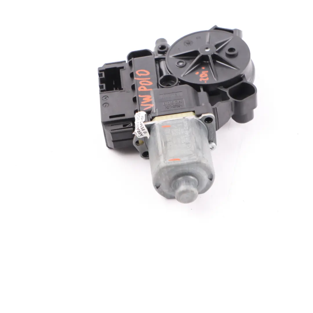 Motore Alzacristalli Porta Anteriore Sinistra Azionamento per Volkswagen Polo 6R 5 con numero di parte 6R0959801AD Volkswagen Polo 6R 5 Motore Alzacristalli Porta Anteriore Sinistra Azionamento - SKU 6R0959801AD - Numero di parte 6R0959801AD