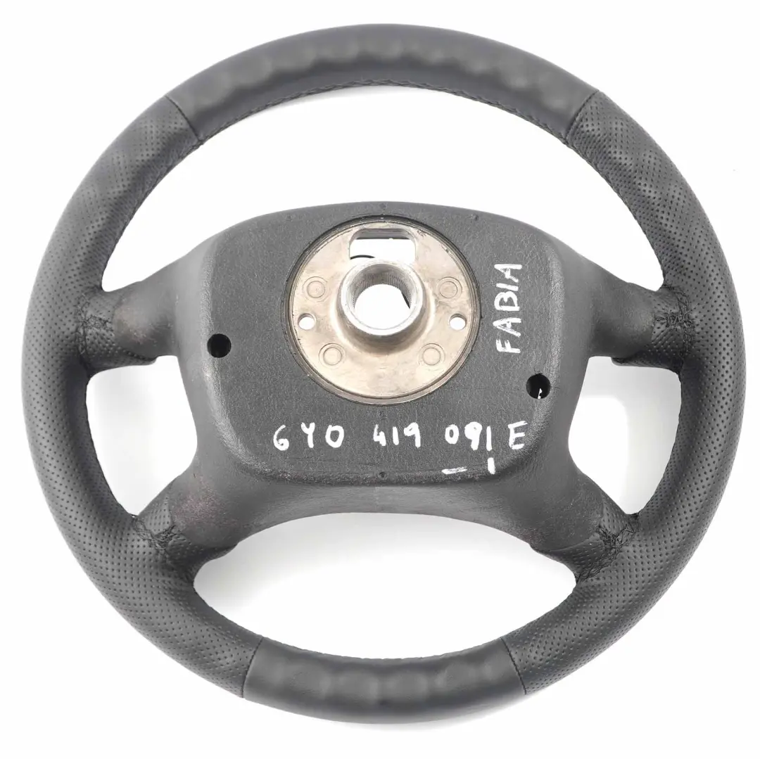 6Y NUOVO volante in pelle nera per Skoda Fabia I con numero di parte 6Y0419091E Skoda Fabia I 6Y NUOVO volante in pelle nera - SKU 6Y0419091E-1 - Numero di parte 6Y0419091E
