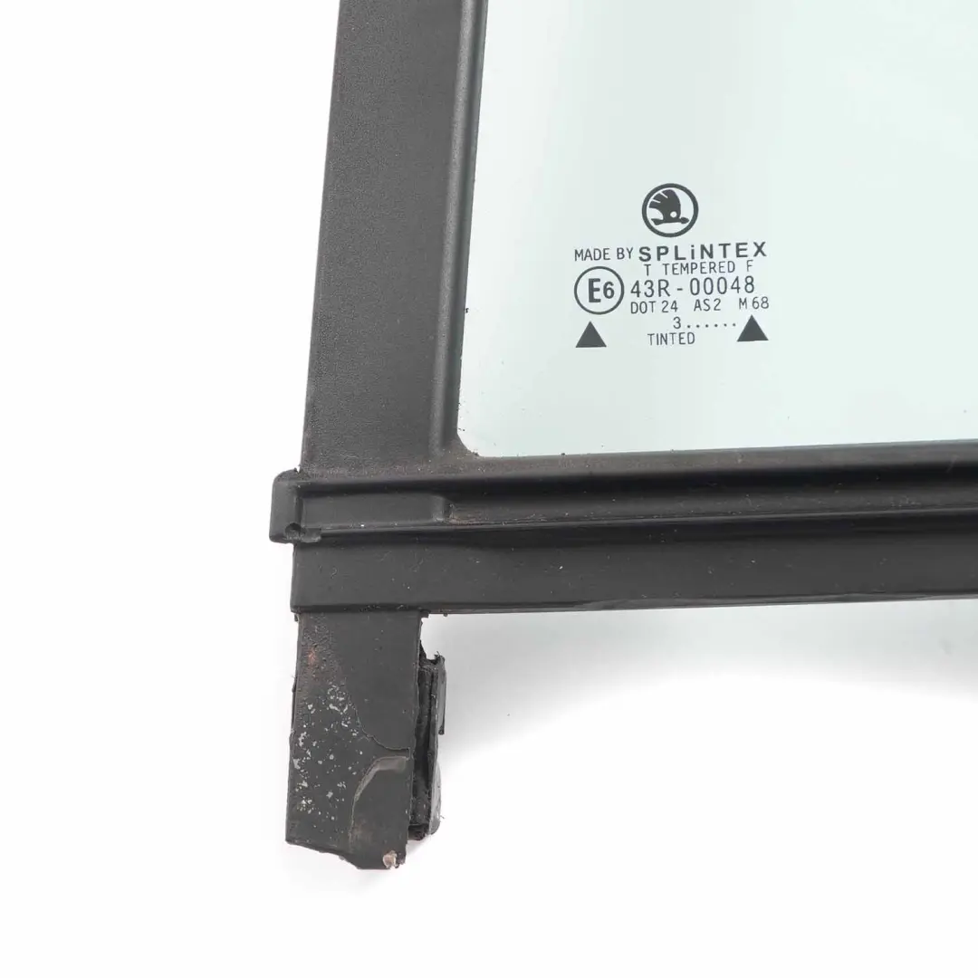 MK1 Combi Vetro Porta Posteriore Sinistra Quartiere AS2 per Skoda Fabia con numero di parte 6Y9845209C Skoda Fabia MK1 Combi Vetro Porta Posteriore Sinistra Quartiere AS2 - SKU 6Y9845209C - Numero di parte 6Y9845209C