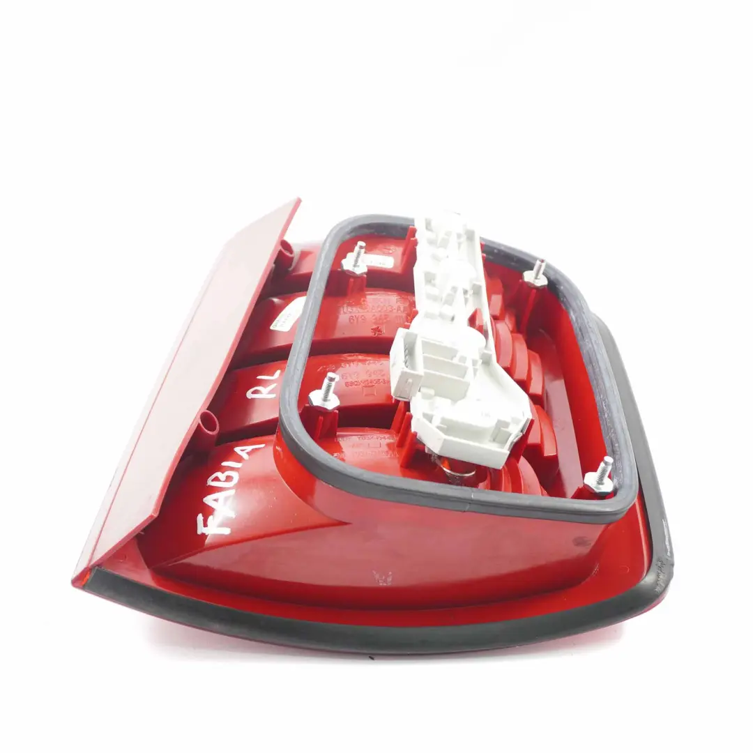 MK1 I Combi Luz Trasera Luz Trasera Izquierda para Skoda Fabia con número de pieza 6Y9945111 Skoda Fabia MK1 I Combi Luz Trasera Luz Trasera Izquierda - SKU 6Y9945111 - Número de pieza 6Y9945111