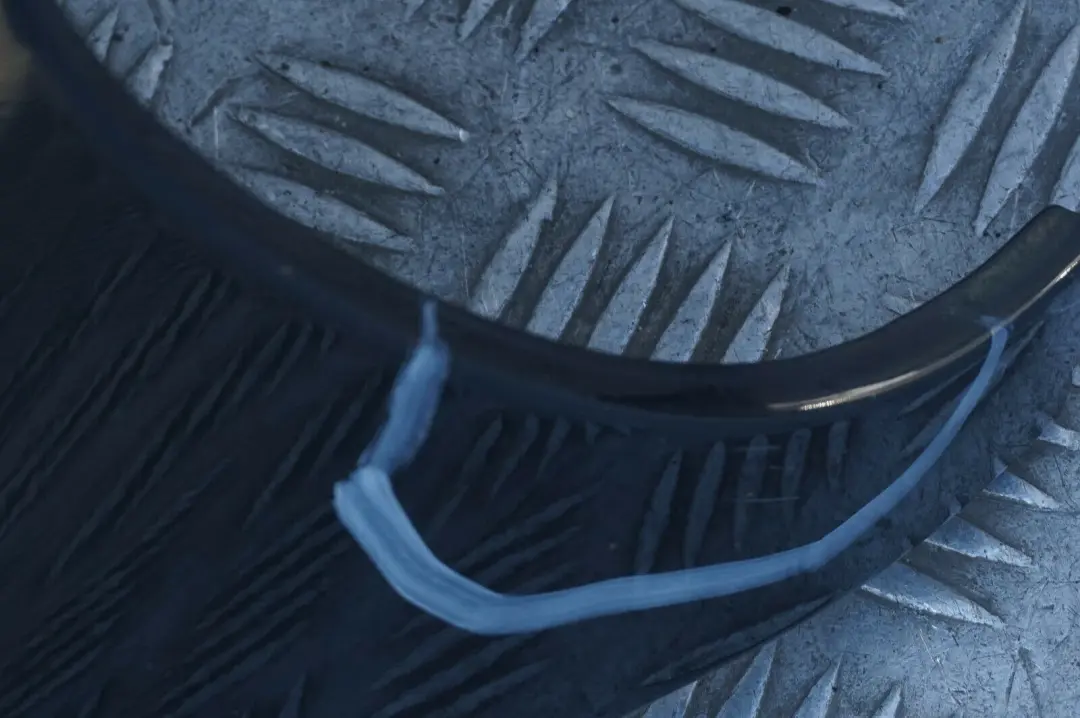 Błotnik prawy przód black saphire do BMW E53 X5 o numerze 7000386 BMW E53 X5 Błotnik prawy przód black saphire - SKU 7000386-BS2 - Numer Części 7000386