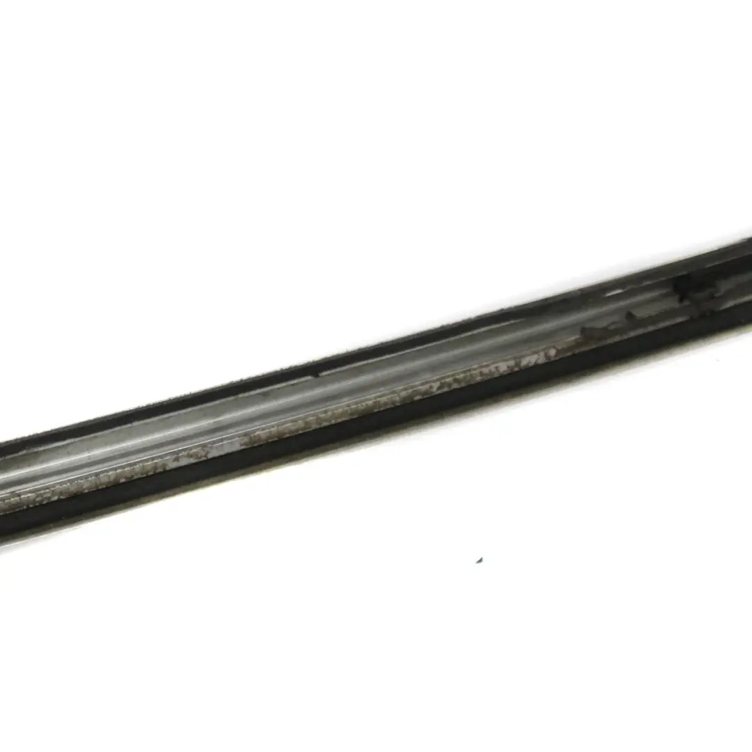 Moulure de Toit Avant Droite Bande Drainage Chromée pour BMW E46 Touring à propos du numéro de pièce 7000514 BMW E46 Touring Moulure de Toit Avant Droite Bande Drainage Chromée - SKU 7000514 - Numéro de pièce 7000514