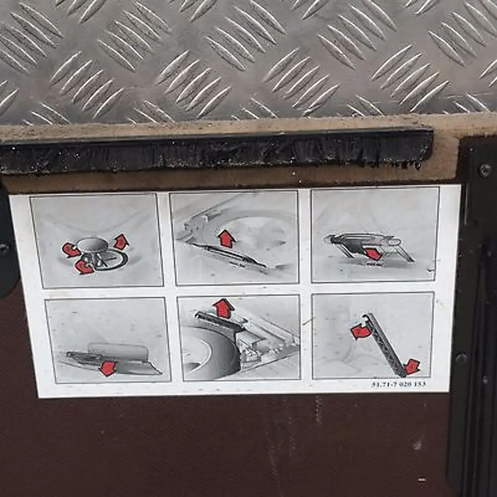 BMW X5 SERIES E53 Luggage Compartment Floor Extendable Beige Hellbeige 2 - SKU 7001054 - Part number 51477001054