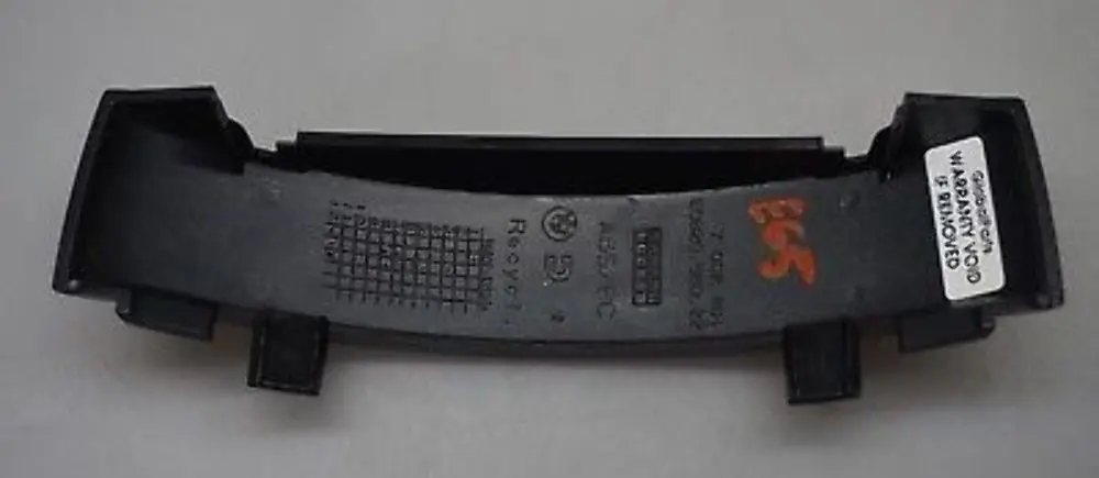 Osłona Obudowa Zaślepka Konsoli Podłokietnika do BMW E65 E66 E67 o numerze 7002401 BMW E65 E66 E67 Osłona Obudowa Zaślepka Konsoli Podłokietnika - SKU 7002401 - Numer Części 7002401