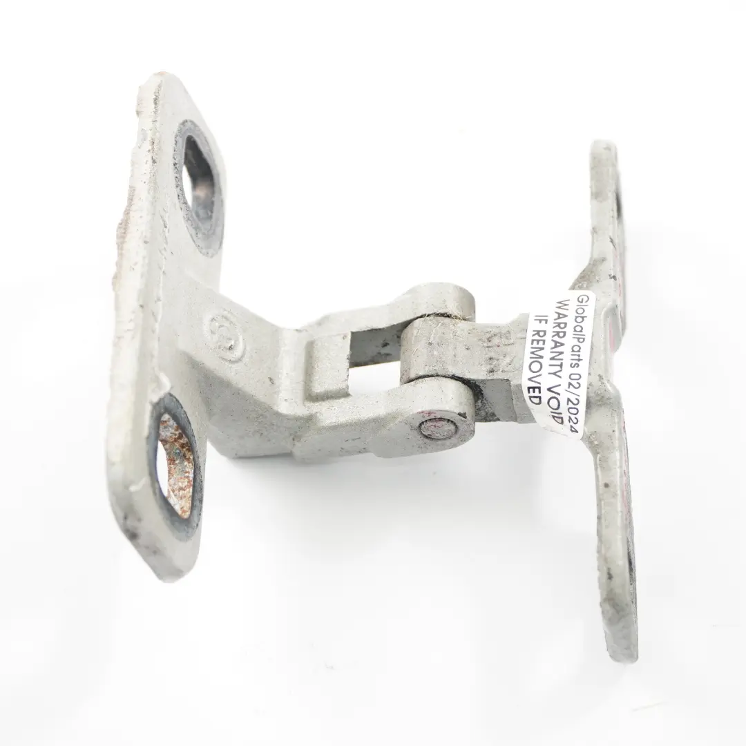 Zawias Klapy Bagażnika Górny Prawy Srebrny 8247668 do BMW X5 E53 o numerze 7006122 BMW X5 E53 Zawias Klapy Bagażnika Górny Prawy Srebrny 8247668 - SKU 7006122-TS - Numer Części 7006122