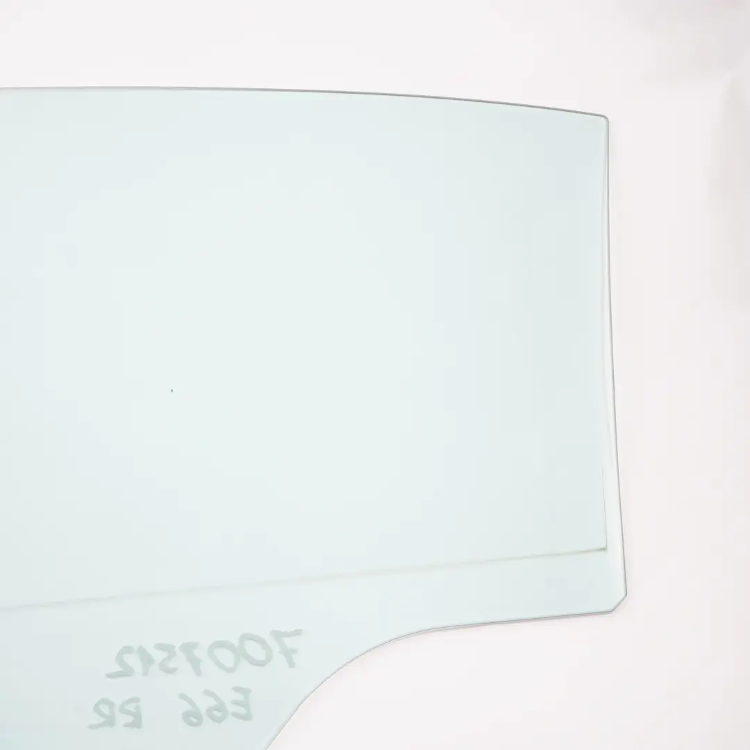 Puerta Trasera Derecha Ventana Cristal AS2 para BMW E66 con número de pieza 7007512 BMW E66 Puerta Trasera Derecha Ventana Cristal AS2 - SKU 7007512 - Número de pieza 7007512