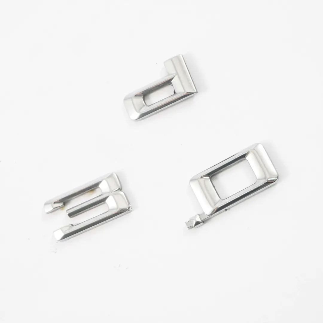 Stemma Incollati - 3.0D - Bagagliaio Posteriore 5114 per BMW X5 E53 con numero di parte 7008540 BMW X5 E53 Stemma Incollati - 3.0D - Bagagliaio Posteriore 5114 - SKU 7008540 - Numero di parte 7008540