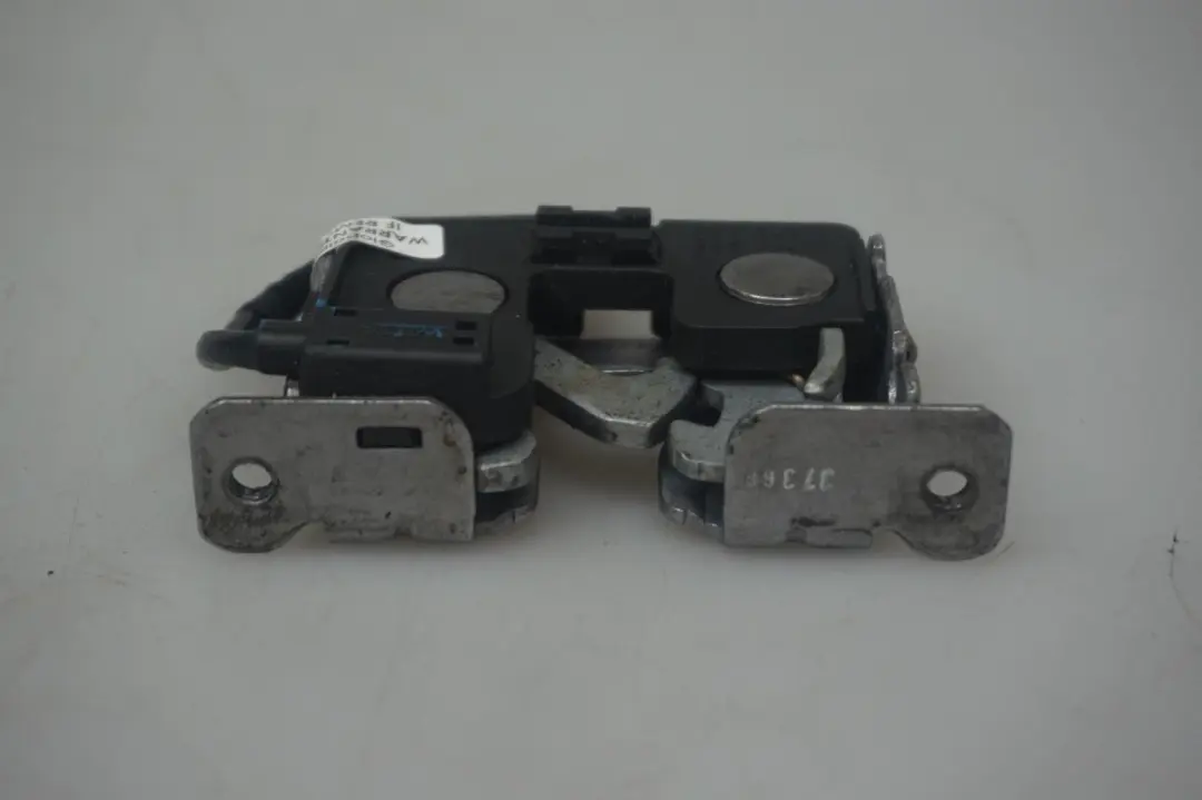 Bonnet Open Catch Lock Release Mechanism to BMW E60 E61 E81 E87 E90 with Part number 7008755 BMW E60 E61 E81 E87 E90 Bonnet Open Catch Lock Release Mechanism - SKU 7008755 - Part number 7008755