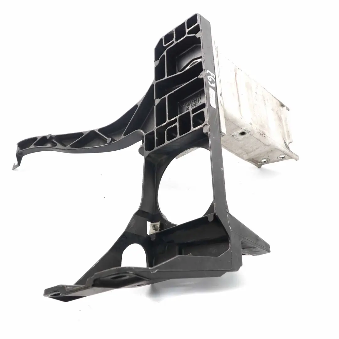 BMW E63 Pare-chocs Avant Droit Support d'Amortisseur - SKU 7008848-1 - Numéro de pièce 7008848
