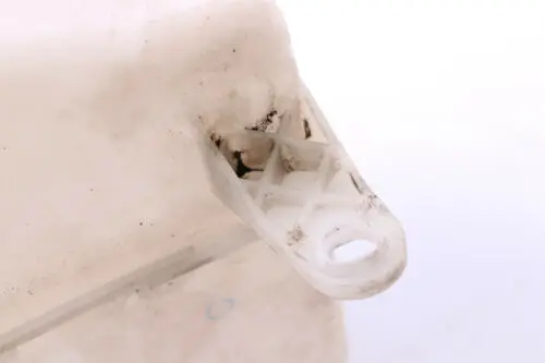 Contenitore Pulizia Parabrezza Bootle Serbatoio Lavavetro per BMW E65 E66 E67 LCI con numero di parte 7009124 BMW E65 E66 E67 LCI Contenitore Pulizia Parabrezza Bootle Serbatoio Lavavetro - SKU 7009124 - Numero di parte 7009124