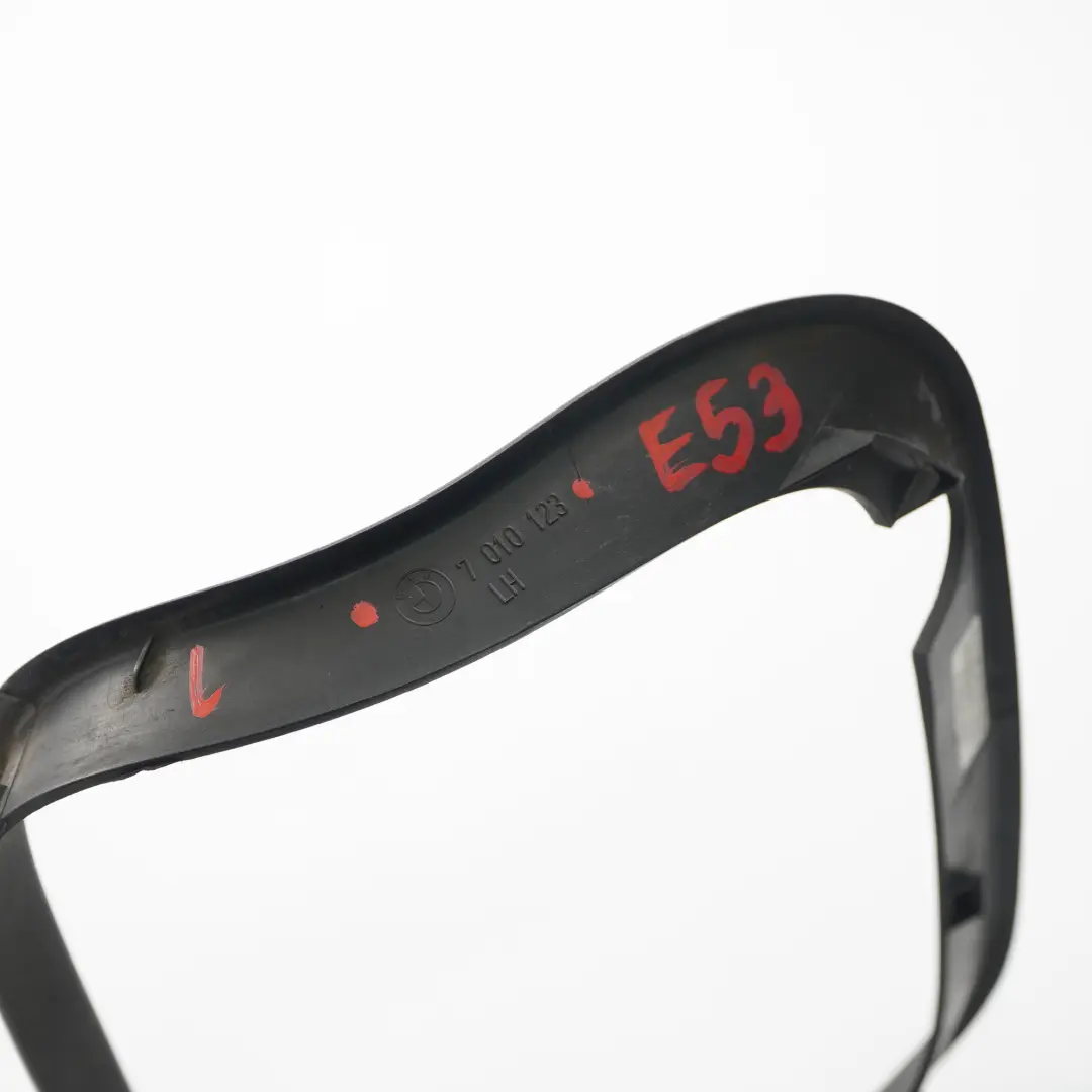 Couvre-tuyau d'échappement arrière habillage gauche pour BMW X5 E53 à propos du numéro de pièce 7010123 BMW X5 E53 Couvre-tuyau d'échappement arrière habillage gauche - SKU 7010123 - Numéro de pièce 7010123