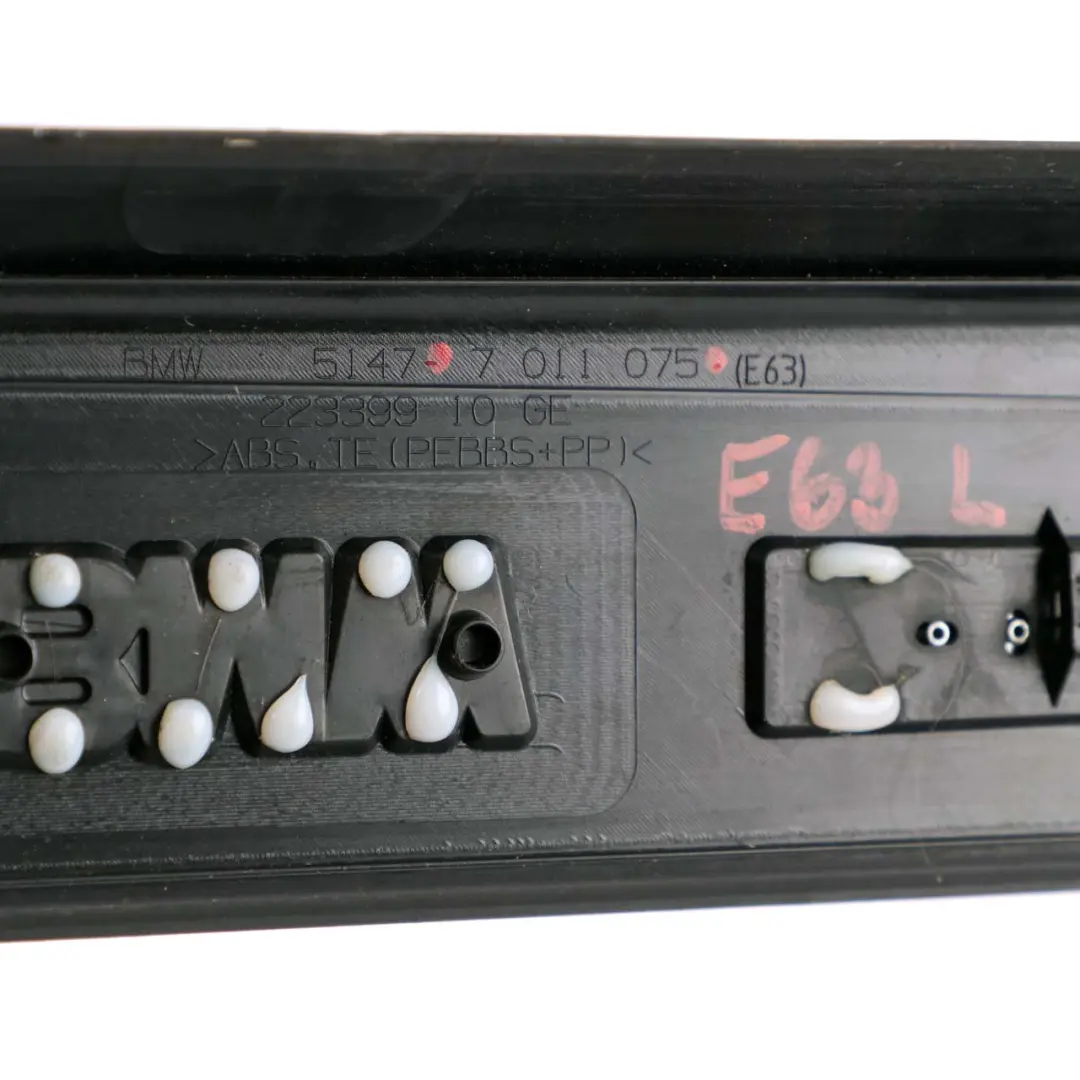 Couverture Entree Barre D 'em Barquement Decor a Gauche pour BMW 6 E63 E64 à propos du numéro de pièce 7011075 BMW 6 E63 E64 Couverture Entree Barre D 'em Barquement Decor a Gauche - SKU 7011075 - Numéro de pièce 7011075