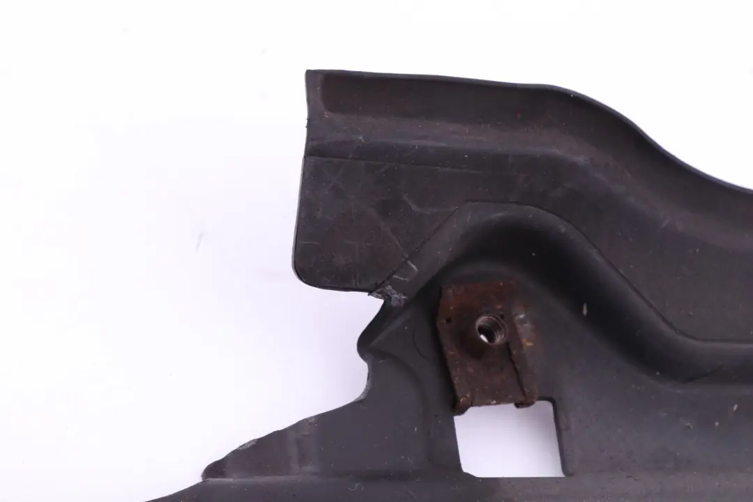 CONDUCTO RADIADOR PANEL SUPERIOR para BMW E65 E66 E67 con número de pieza 7011217 BMW E65 E66 E67 CONDUCTO RADIADOR PANEL SUPERIOR - SKU 7011217 - Número de pieza 7011217