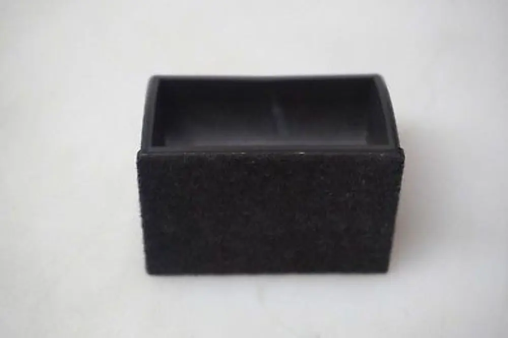 Plateau Rangement Pièces Monnaie Console Centrale pour BMW E65 E66 E67 à propos du numéro de pièce 7011613 BMW E65 E66 E67 Plateau Rangement Pièces Monnaie Console Centrale - SKU 7011613 - Numéro de pièce 7011613