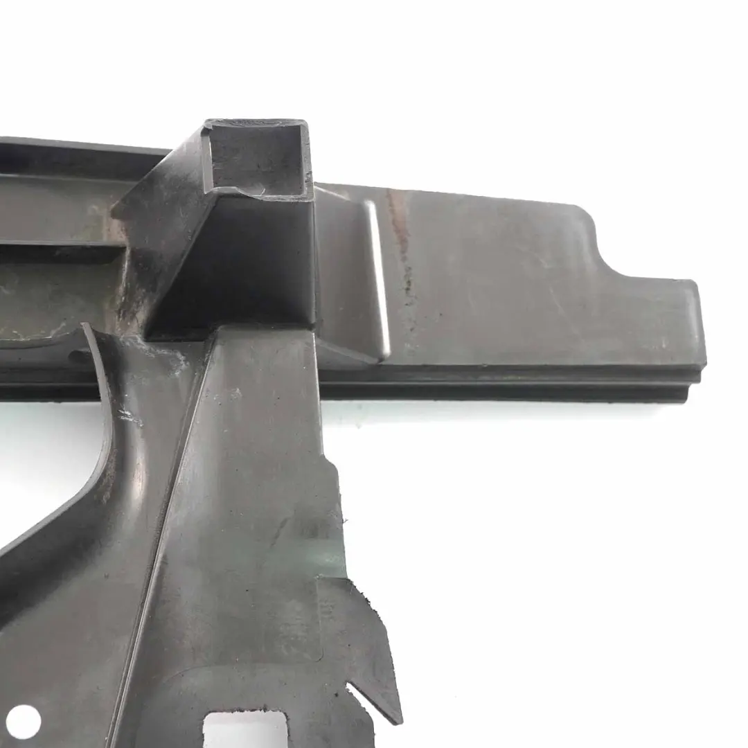 Conducto Aire Parachoques Delantero Inferior Izquierdo para BMW Z4 E85 E86 con número de pieza 7012721 BMW Z4 E85 E86 Conducto Aire Parachoques Delantero Inferior Izquierdo - SKU 7012721-1 - Número de pieza 7012721