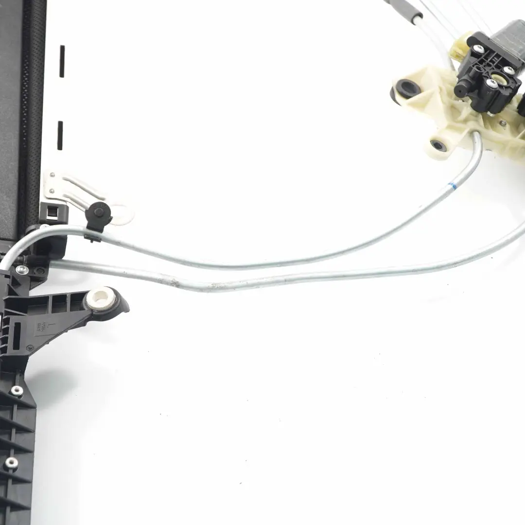 BMW E65 Store à enroulement arrière gauche Unité de pour store solaire - SKU 7012897 - Numéro de pièce 7012897