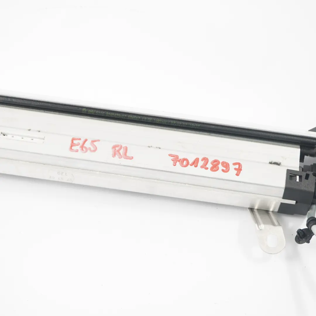 Rollo hinten links Tür Sonnenblende Einheit für BMW E65 mit Teilenummer 7012897 BMW E65 Rollo hinten links Tür Sonnenblende Einheit - SKU 7012897 - Teilenummer 7012897