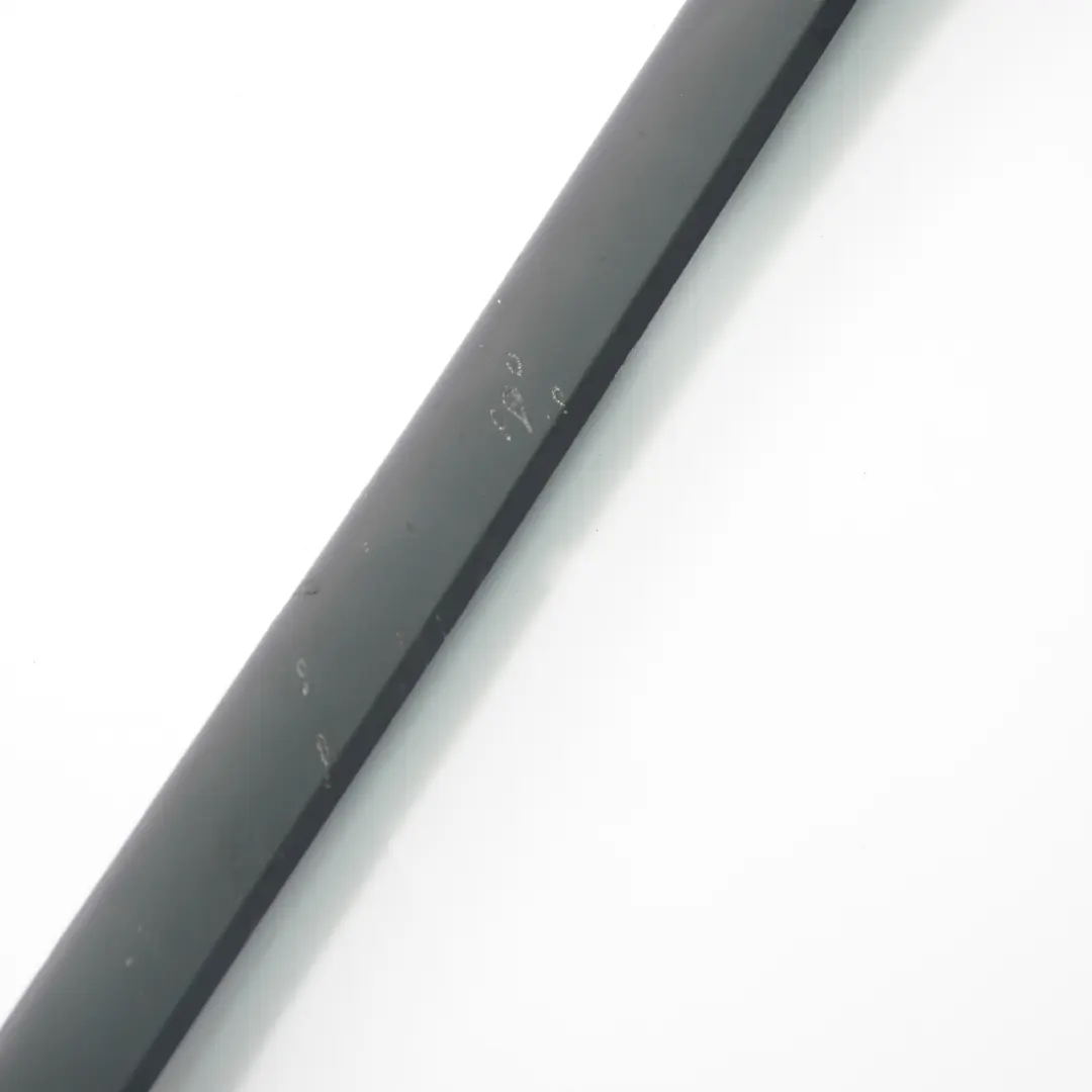 Persiana solar Rodillo Guía Riel Puerta Trasera Izquierda para BMW E65 con número de pieza 7013097 BMW E65 Persiana solar Rodillo Guía Riel Puerta Trasera Izquierda - SKU 7013097 - Número de pieza 7013097