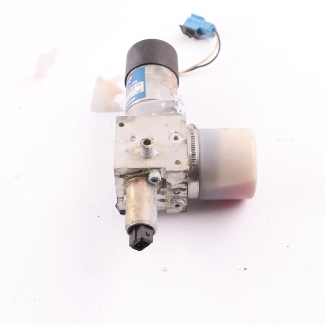 Trunk Lid Boot Close Hydraulic Motor Pump to BMW E65 E66 with Part number 7015009 BMW E65 E66 Trunk Lid Boot Close Hydraulic Motor Pump - SKU 7015009-2 - Part number 7015009