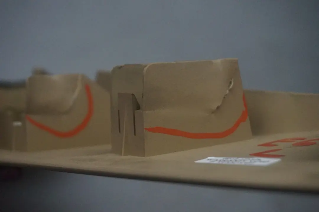 Reihe E65 E66 E67 Blende aussen links BEIGE 5210 für BMW 7 mit Teilenummer 7015339 BMW 7 Reihe E65 E66 E67 Blende aussen links BEIGE 5210 - SKU 7015339 - Teilenummer 7015339