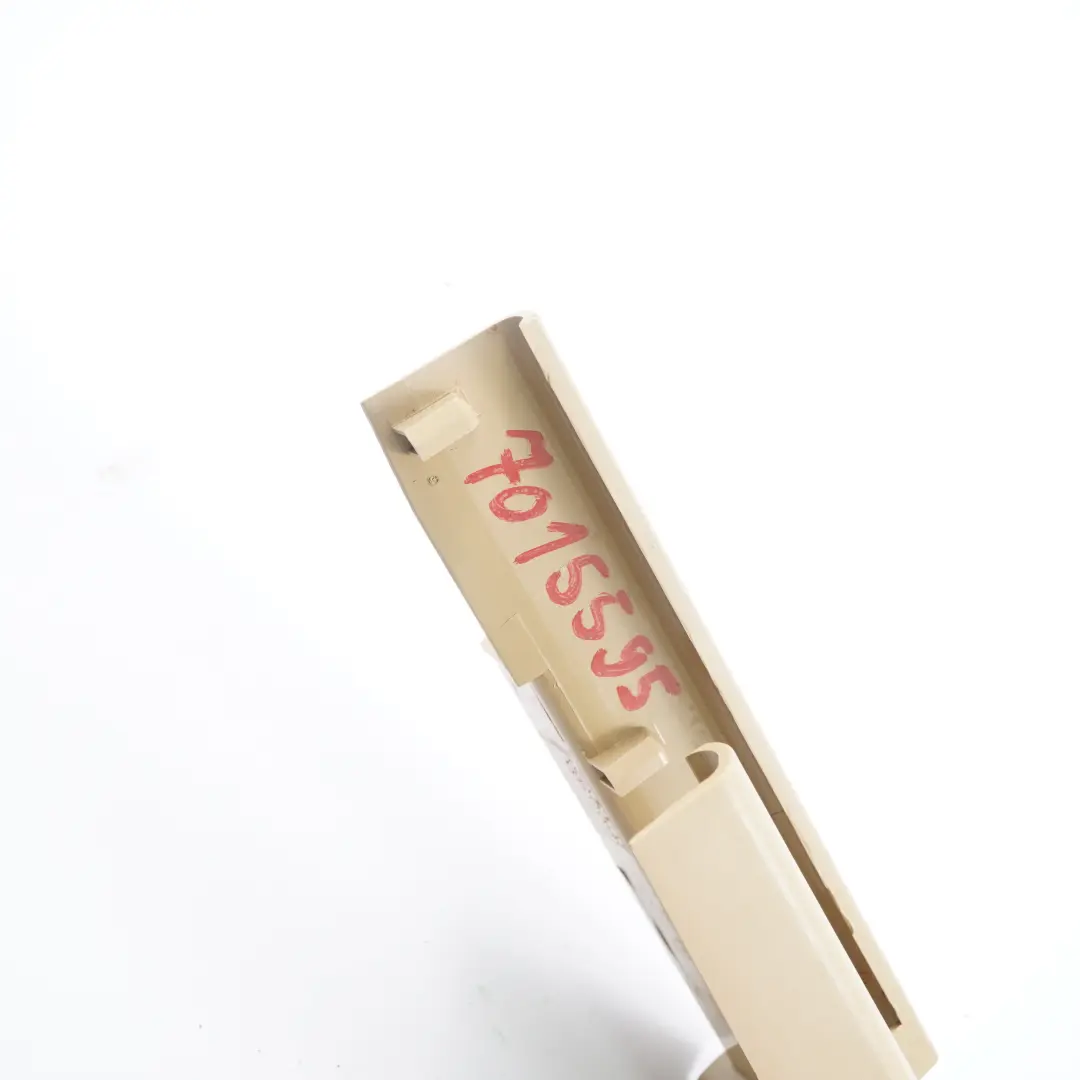 Couvre siege avant Exterieur Gauche Beige 7007695 pour BMW E60 E65 E66 à propos du numéro de pièce 7015595 BMW E60 E65 E66 Couvre siege avant Exterieur Gauche Beige 7007695 - SKU 7015595 - Numéro de pièce 7015595