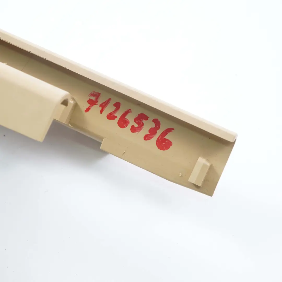 Couvre Siege Exterieur Droit Beige 7007696 pour BMW E60 E65 à propos du numéro de pièce 7015596 BMW E60 E65 Couvre Siege Exterieur Droit Beige 7007696 - SKU 7015596 - Numéro de pièce 7015596