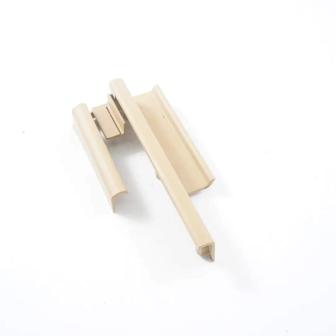 Copertura Sedile Esterno Destro Beige 7007696 per BMW E60 E65 con numero di parte 7015596 BMW E60 E65 Copertura Sedile Esterno Destro Beige 7007696 - SKU 7015596 - Numero di parte 7015596