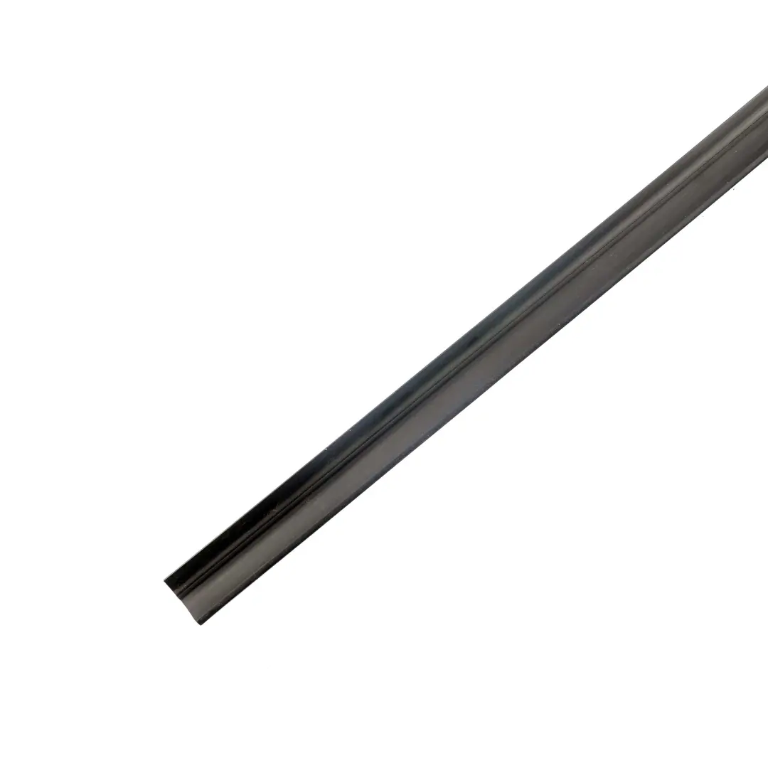 BMW Z4 E85 Uszczelka Drzwi Przednich Dolna - SKU 7016643 - Numer Części 7016643