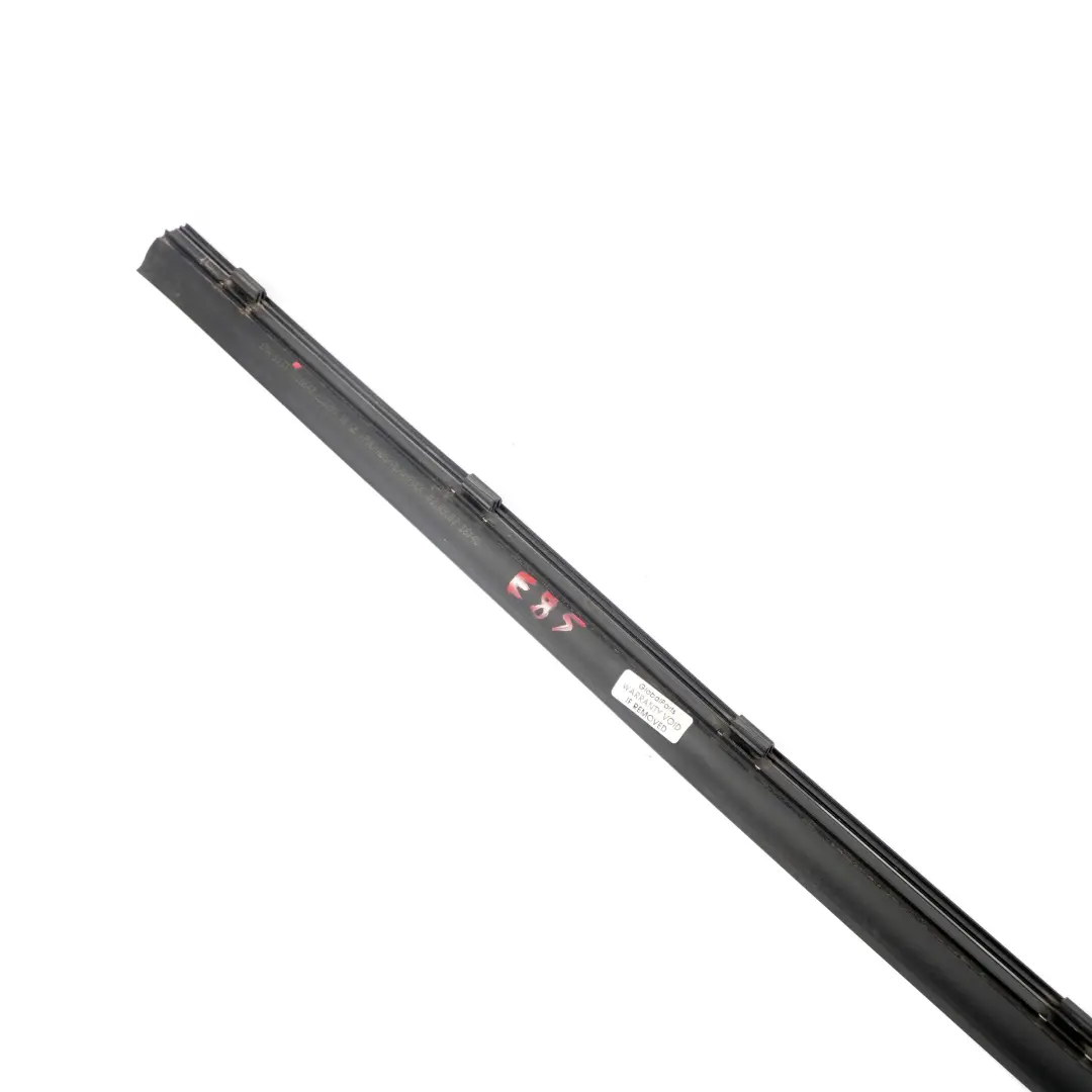 BMW Z4 E85 Uszczelka Drzwi Przednich Dolna - SKU 7016643 - Numer Części 7016643